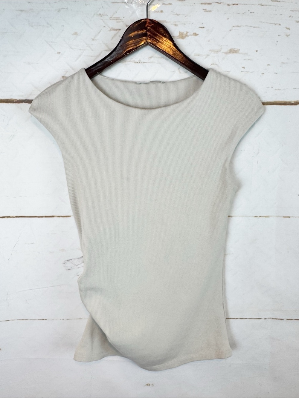 Zara | Ribbed Top w Side Ruching Detail, L - Picture 3 of 8